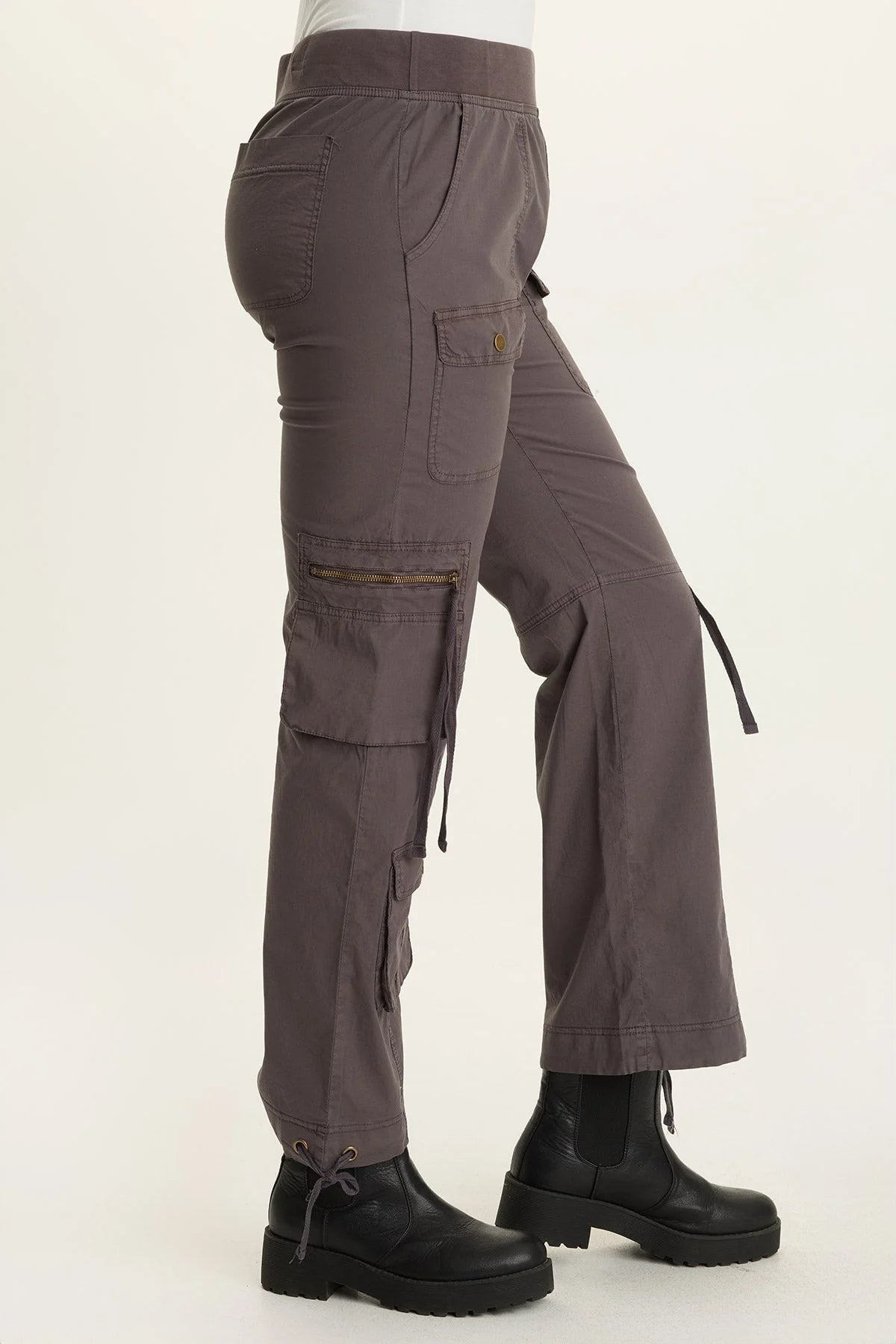 Chaucer Pant in Charcoal | Wearables