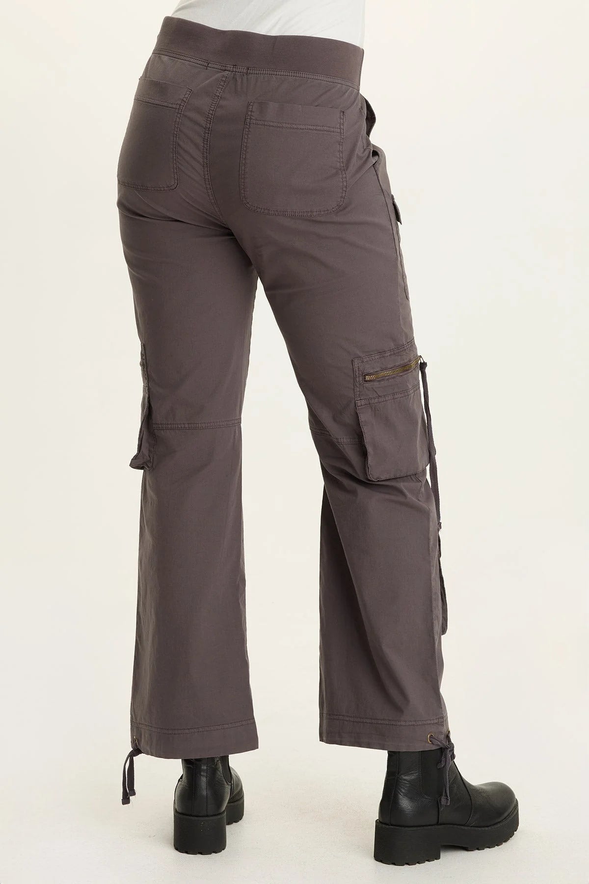 Chaucer Pant in Charcoal | Wearables