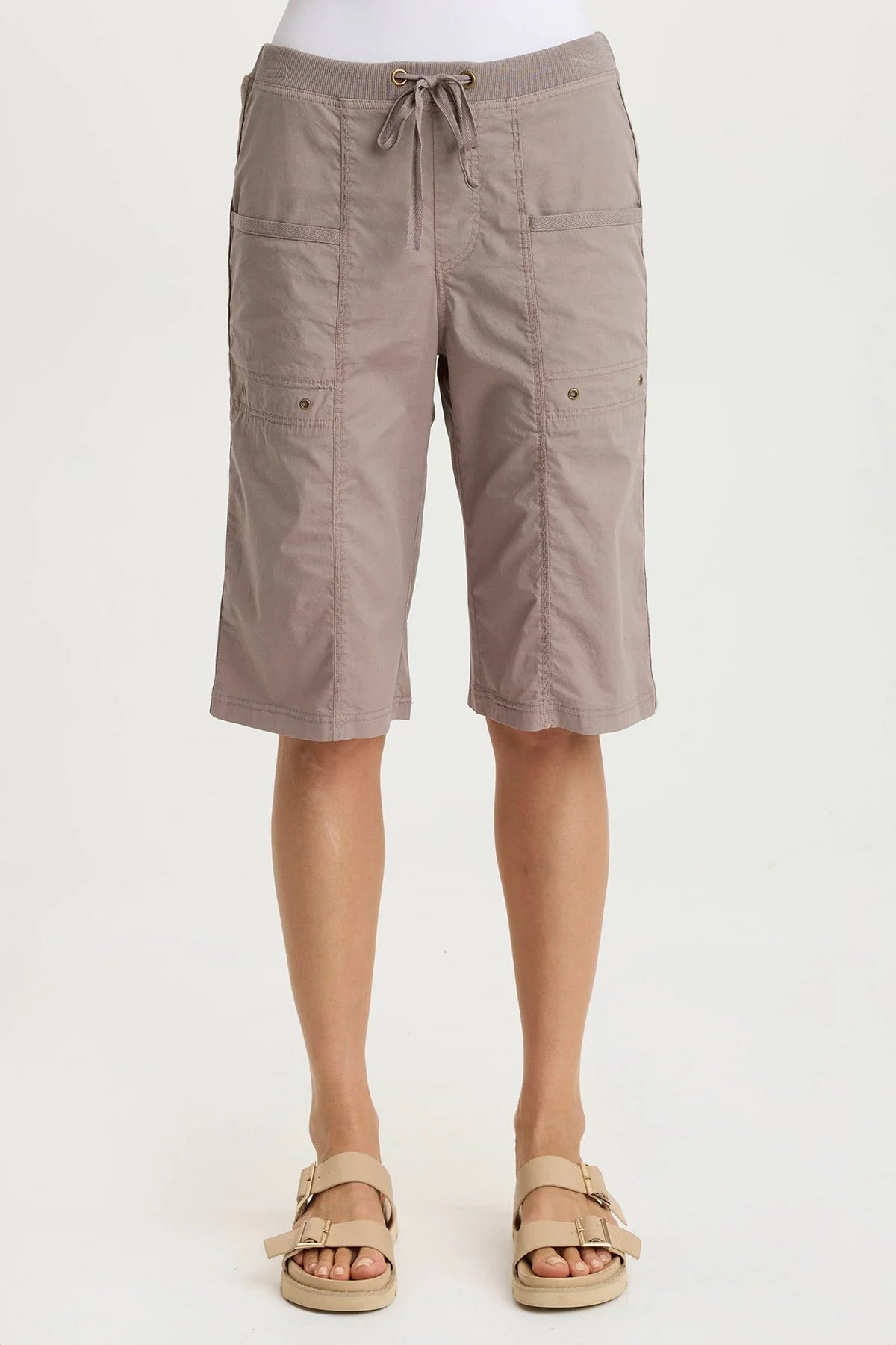 Preto Bermuda Short in Poppy Seed | XCVI