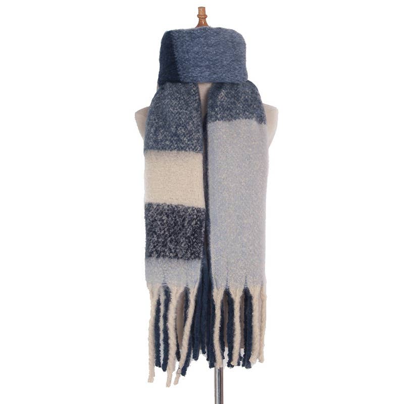 Soft Chunky Plaid Scarf in Blue