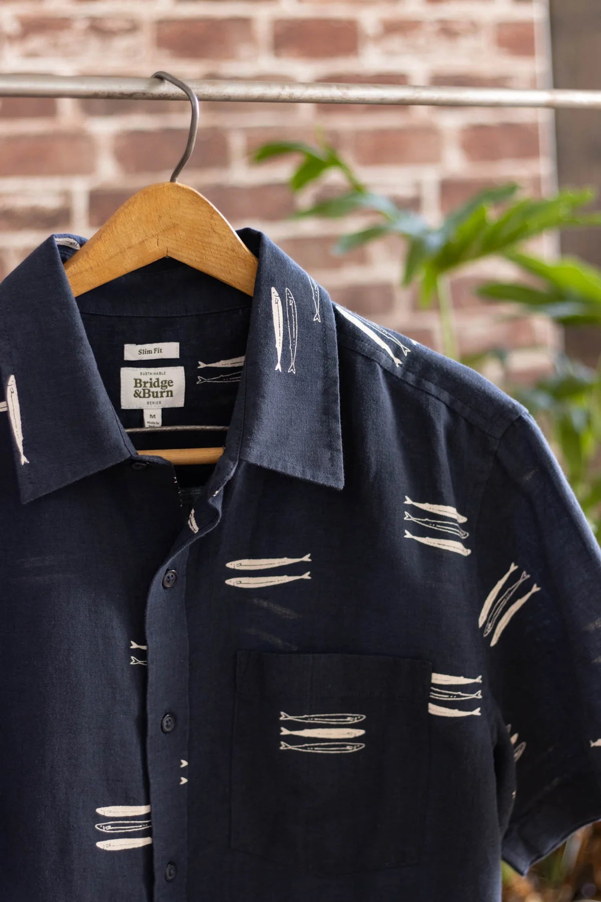 Harbor Slim Shirt in Navy | Bridge & Burn