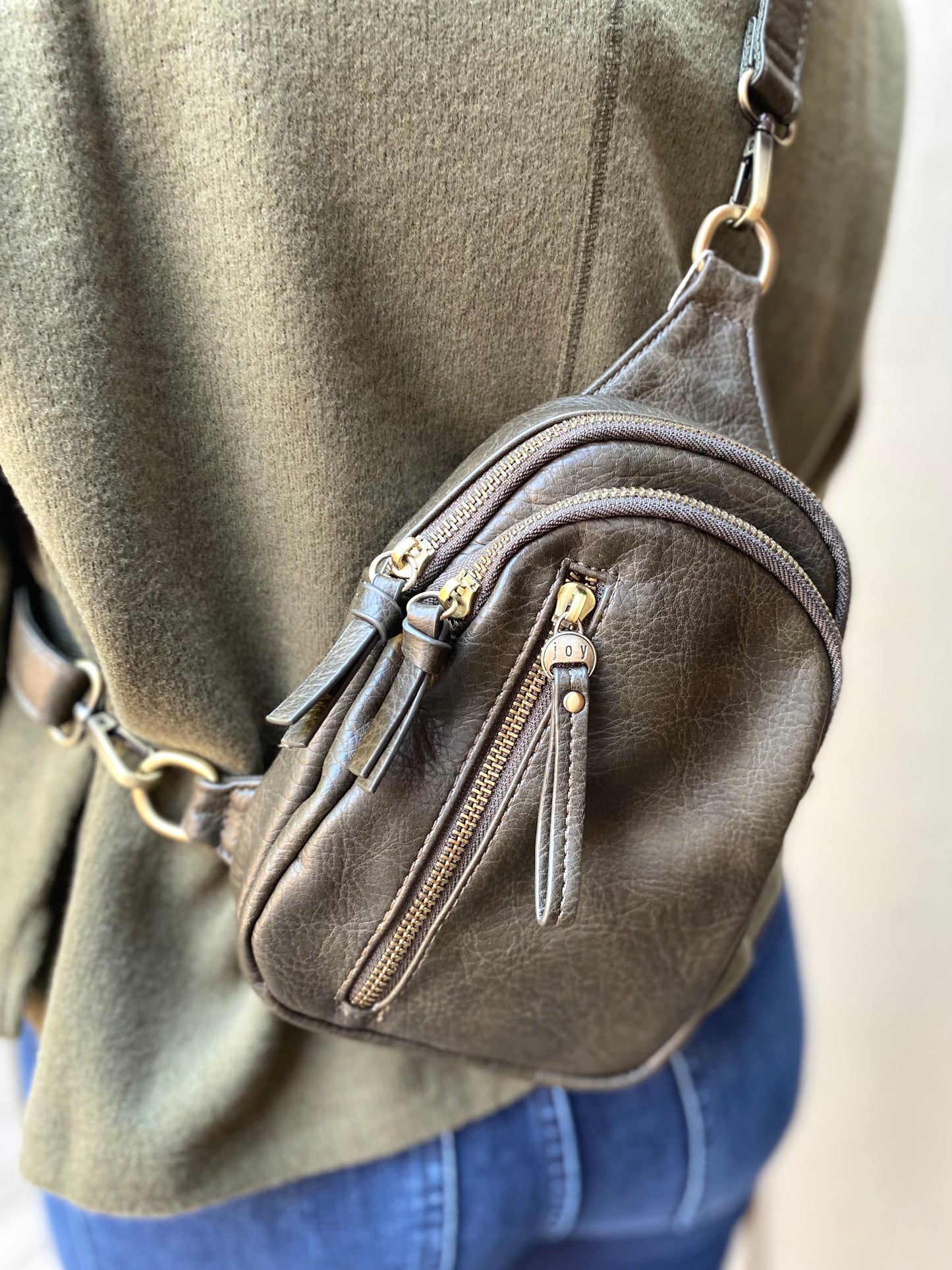Skyler Sling Bag in Dark Moss