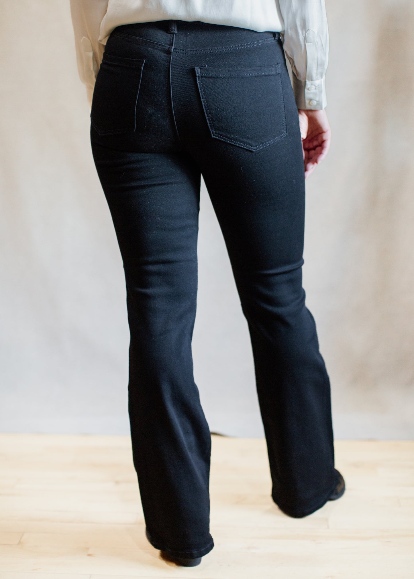 Lucy High Rise Bootcut in Black Rinse | Liverpool