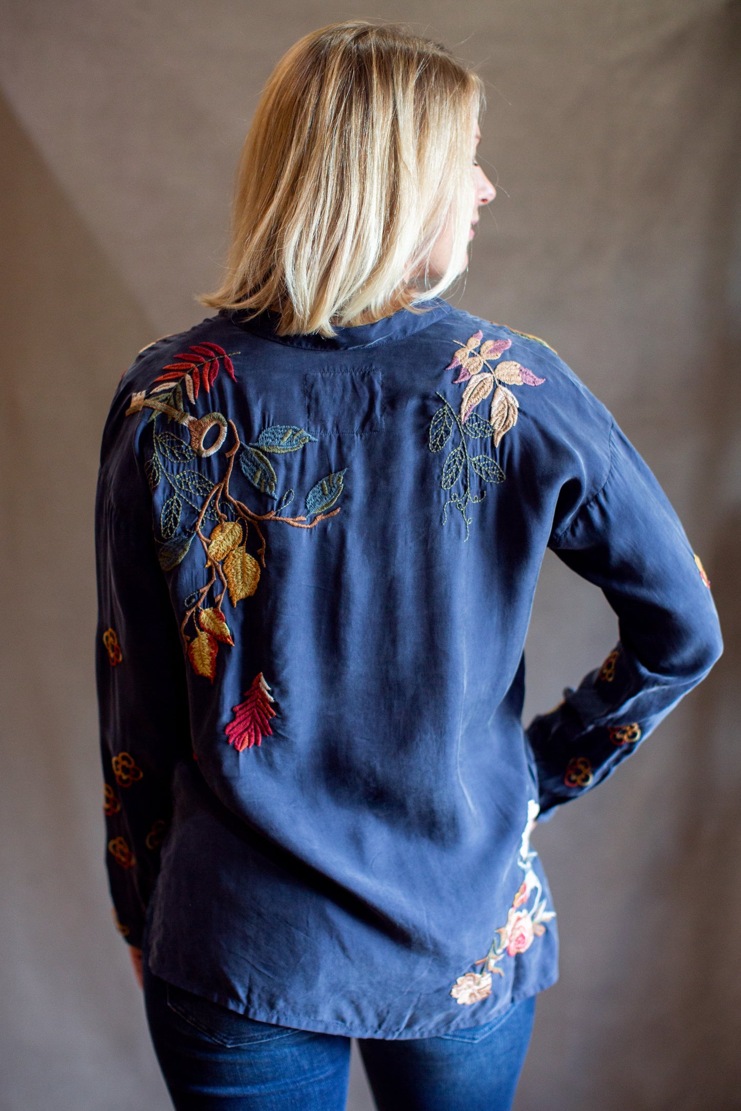 The Audrey Blouse in Graphite | Johnny Was