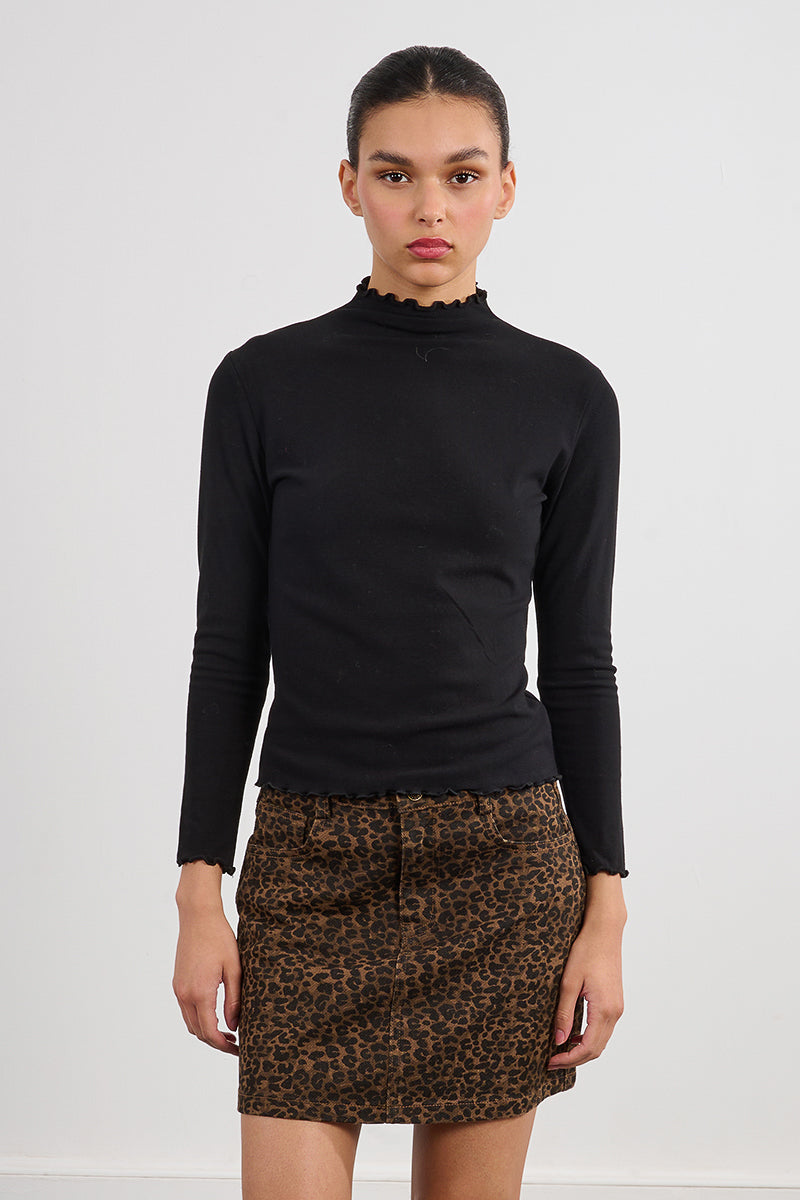 Lettuce Edge Fleece-Lined Mock Neck in Black