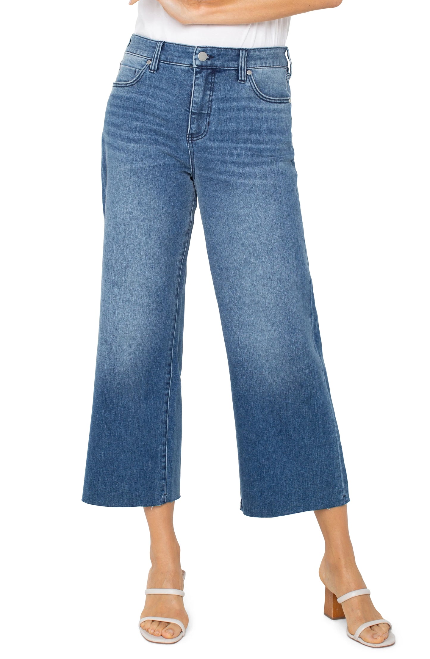 Stride High Rise Crop in Calabassas | Liverpool