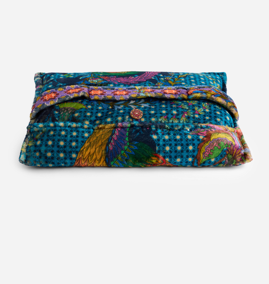 Travel Blanket in Olivia Night | Johnny Was