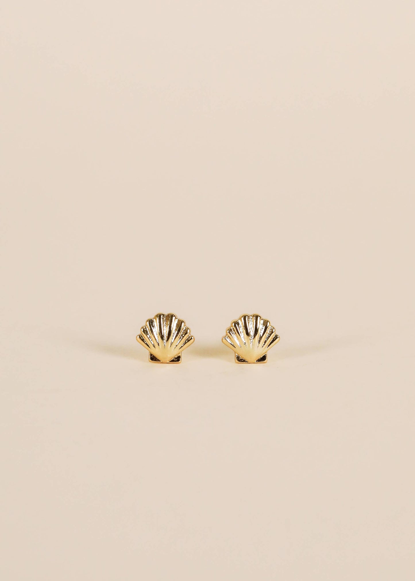 Gold Seashell Posts