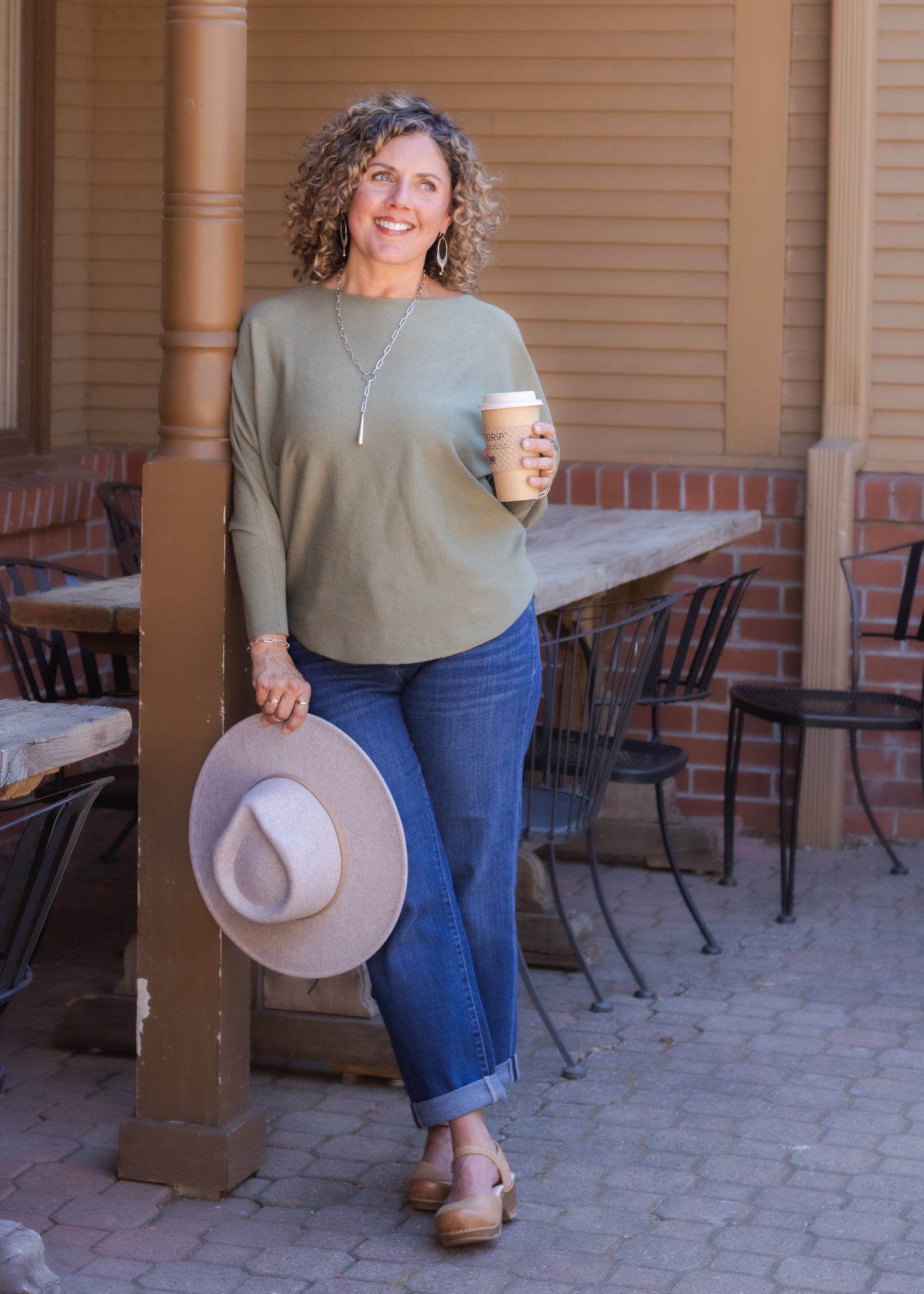 Ryu Thin Sweater in Olive | Kerisma