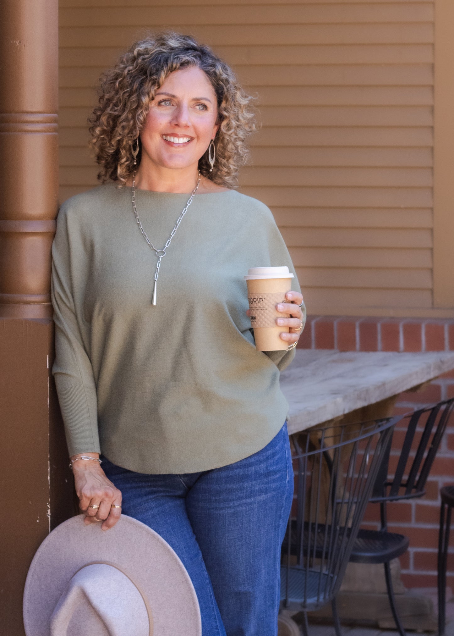 Ryu Thin Sweater in Olive | Kerisma