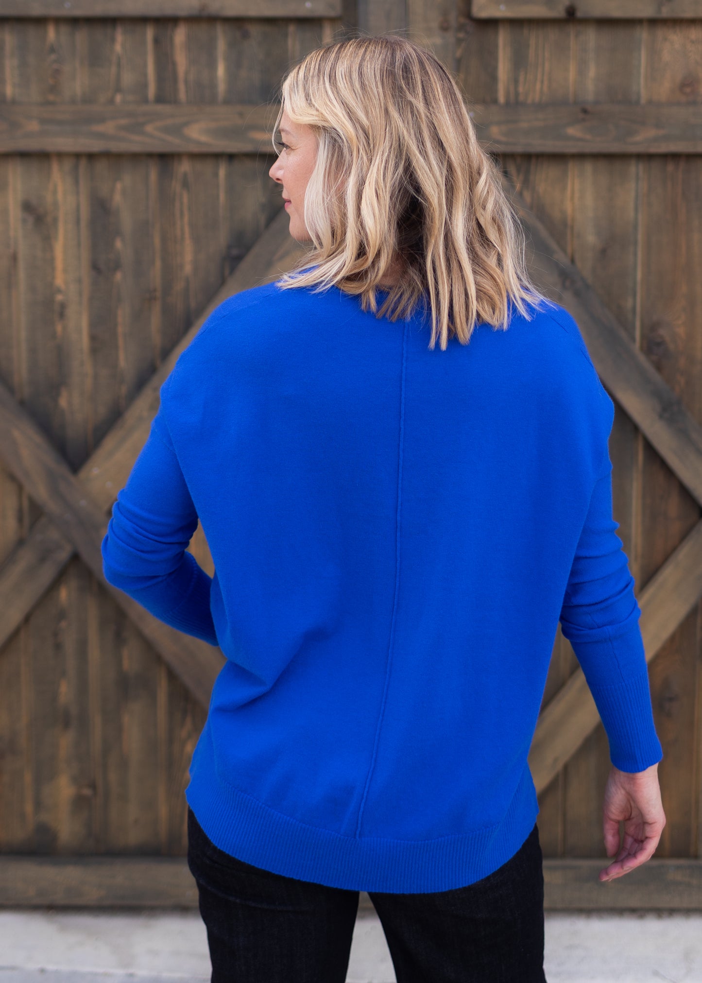 Wagner V-Neck Sweater in Sapphire | Kerisma