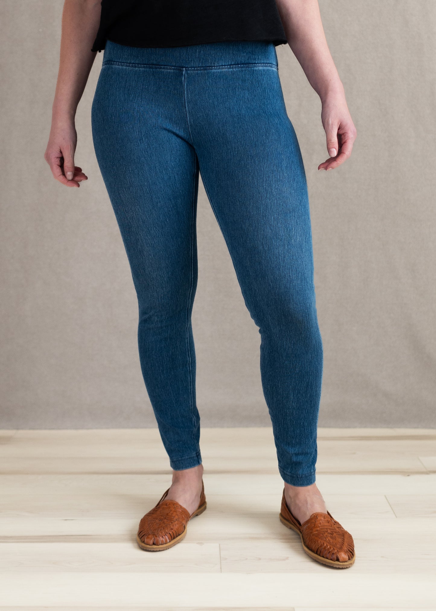 Denim Legging in Mid Wash | Lysse