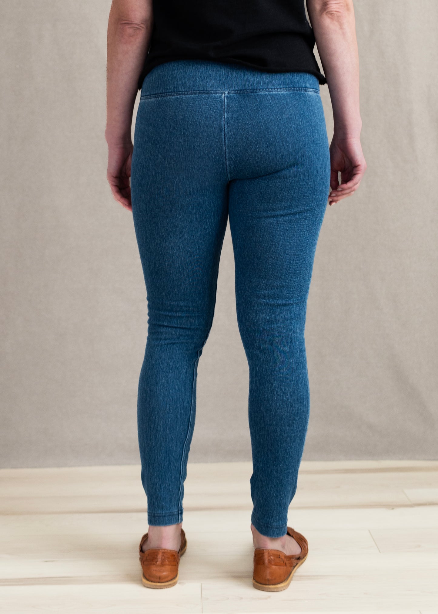 Denim Legging in Mid Wash | Lysse