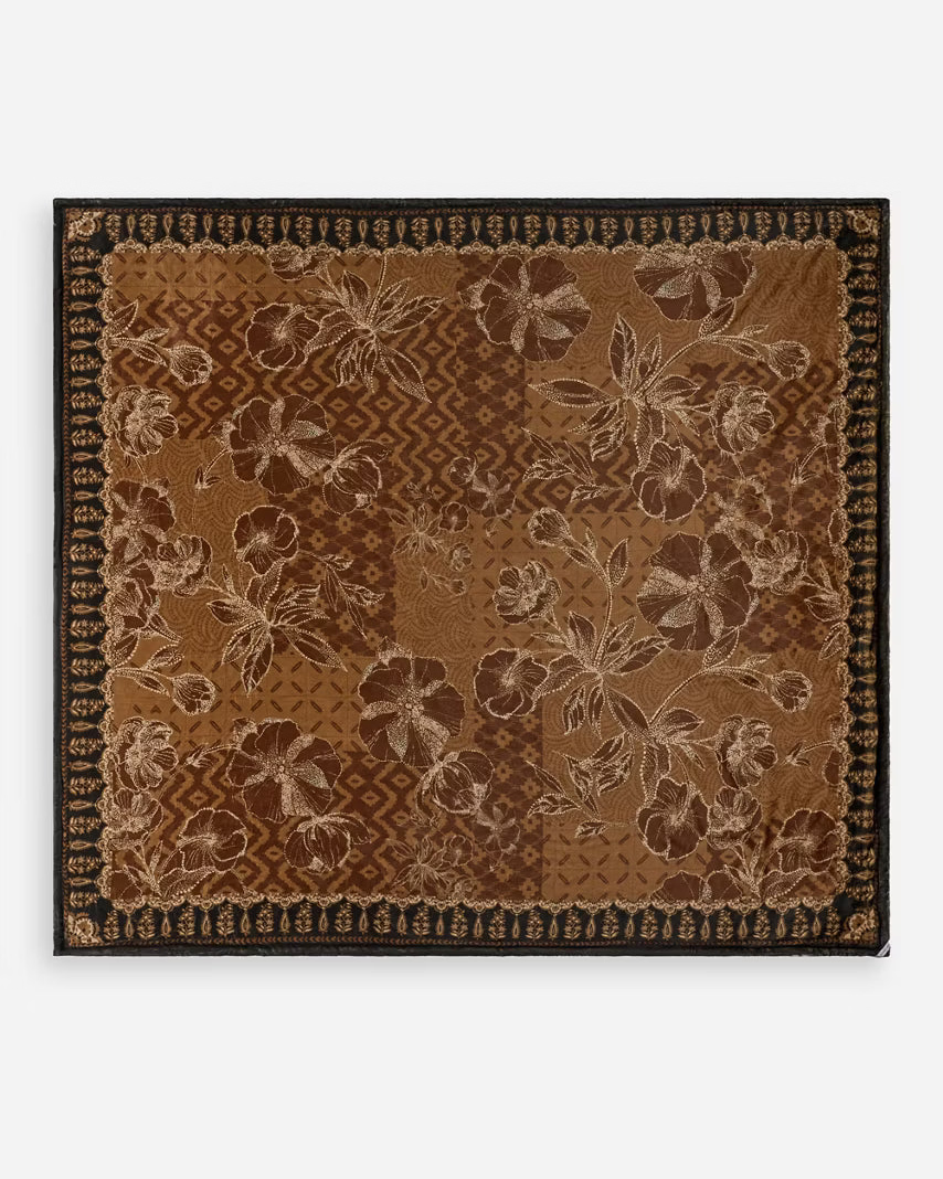 Cozy Blanket in Monitclarie | Johnny Was