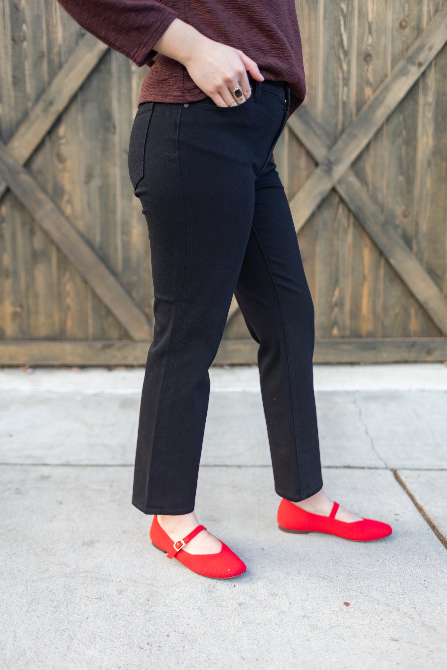 Liv Non-Skinny in Black Rinse | Liverpool