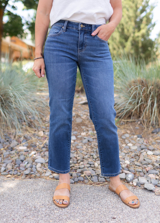 Kennedy Crop Straight in Temecula | Liverpool