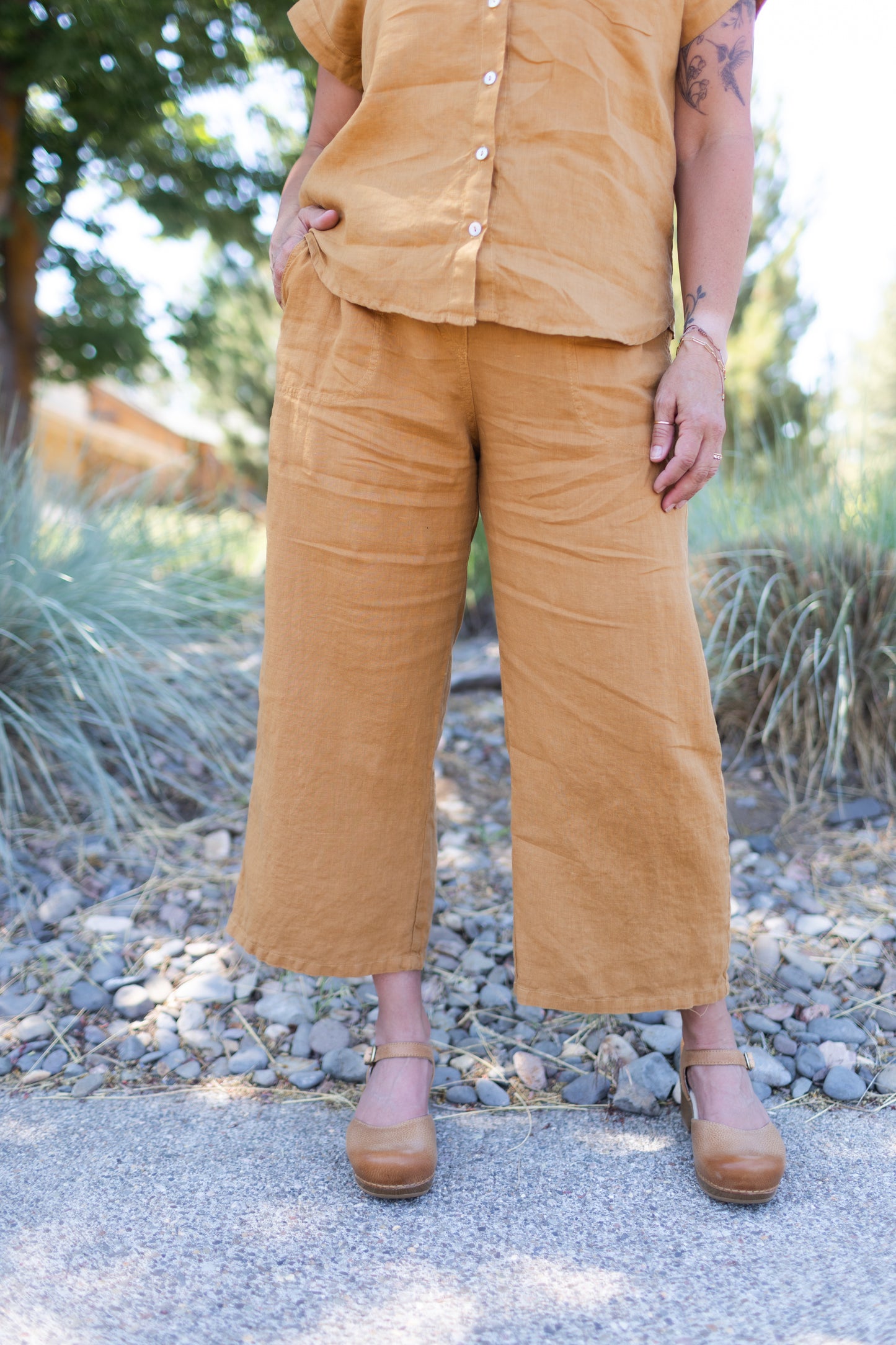Hanky Linen Easy Crop in Manuka | Cut•Loose