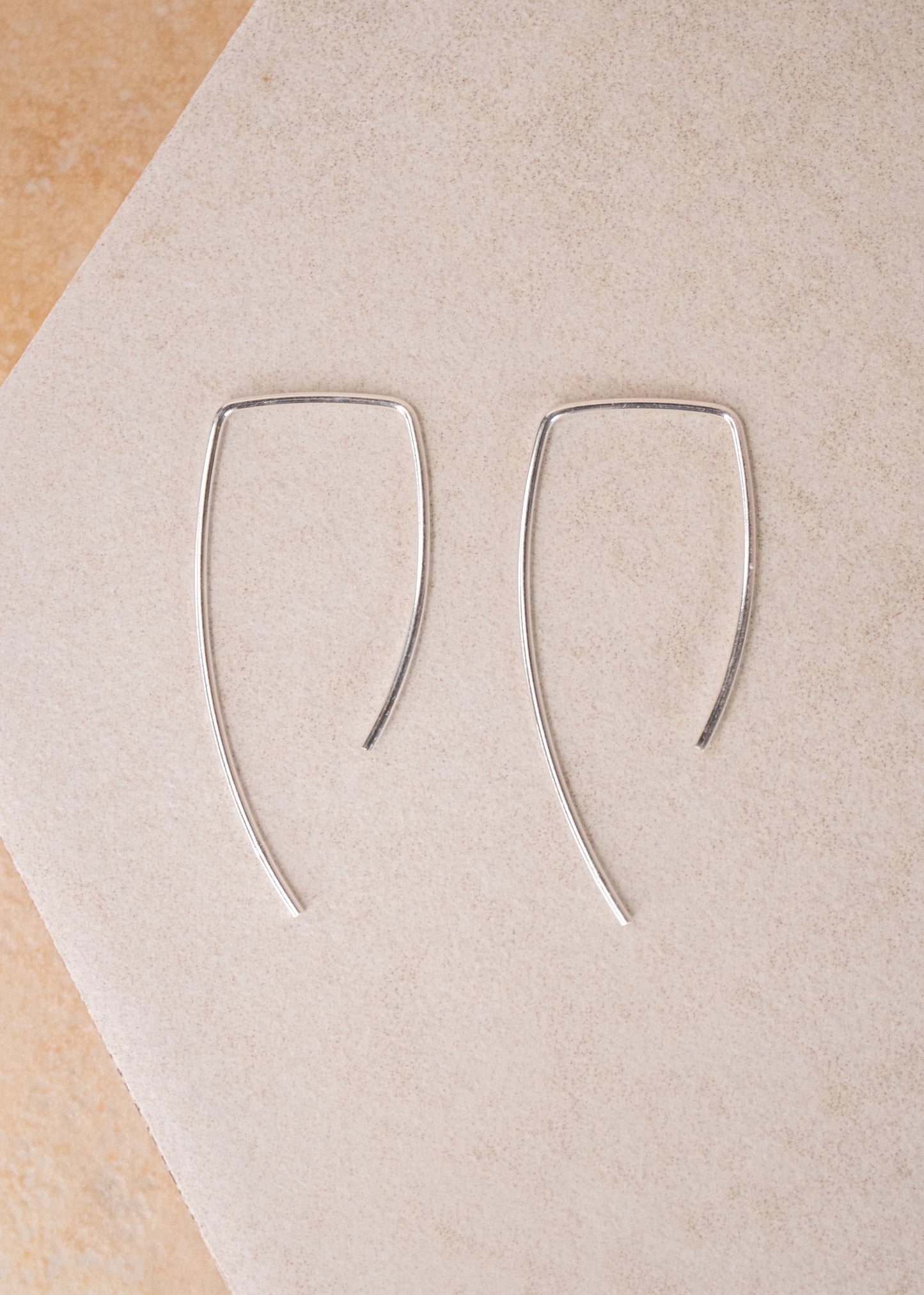 Angular Geometric Hoops