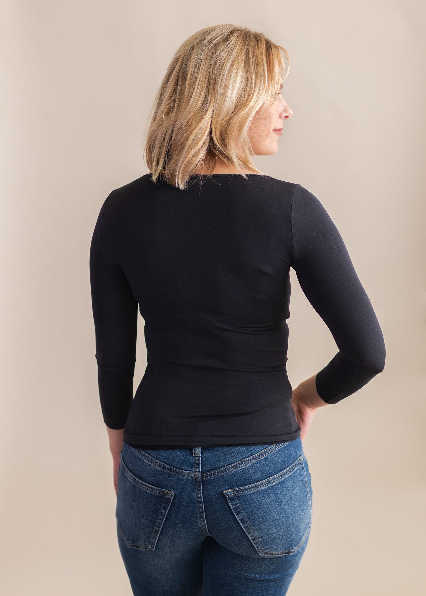 3/4 Sleeve Scoop Neck Top in Black | NikiBiki