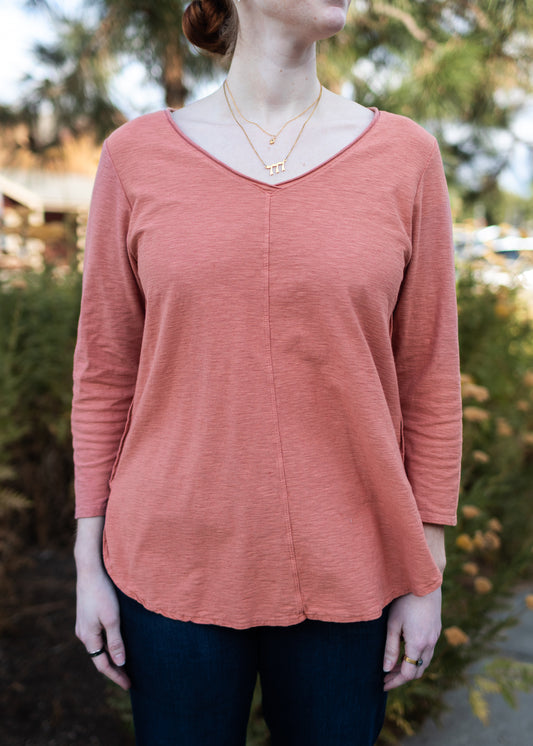 3/4 Sleeve V-Neck Top in Tandoori | Cut•Loose
