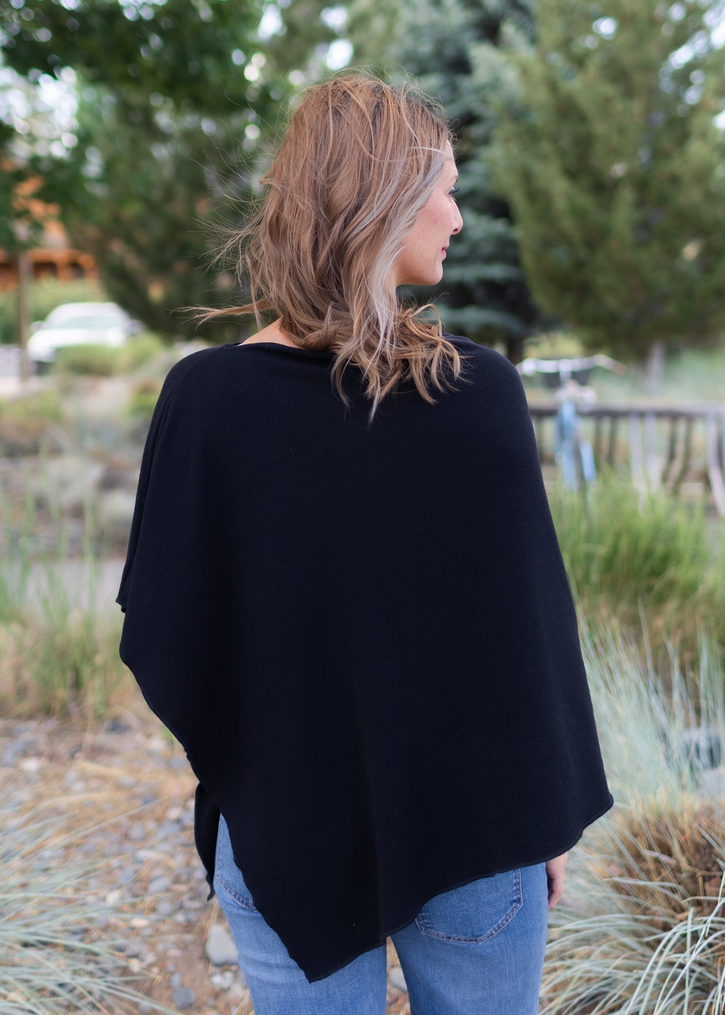 Desert Knit Poncho in Black