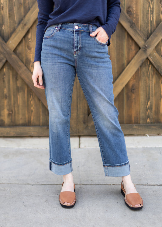 Marley Girlfriend in Campus | Liverpool