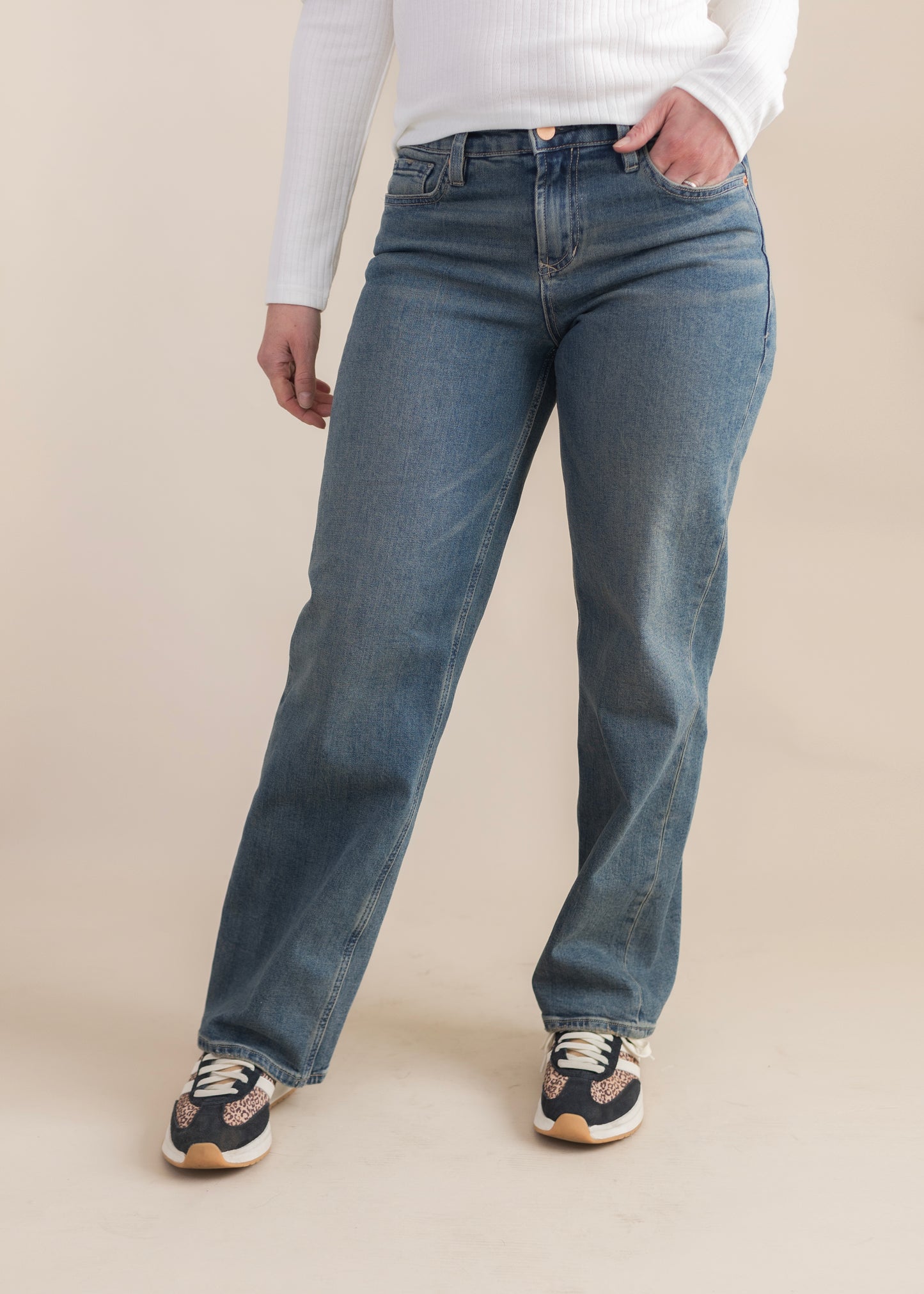 Taylor Straight Jean in Ash Mist | Dear John
