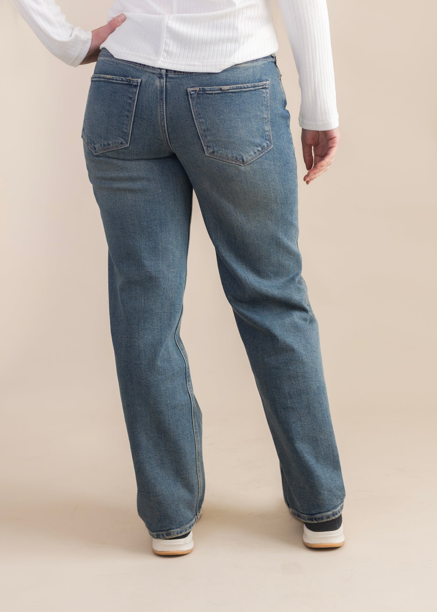 Taylor Straight Jean in Ash Mist | Dear John