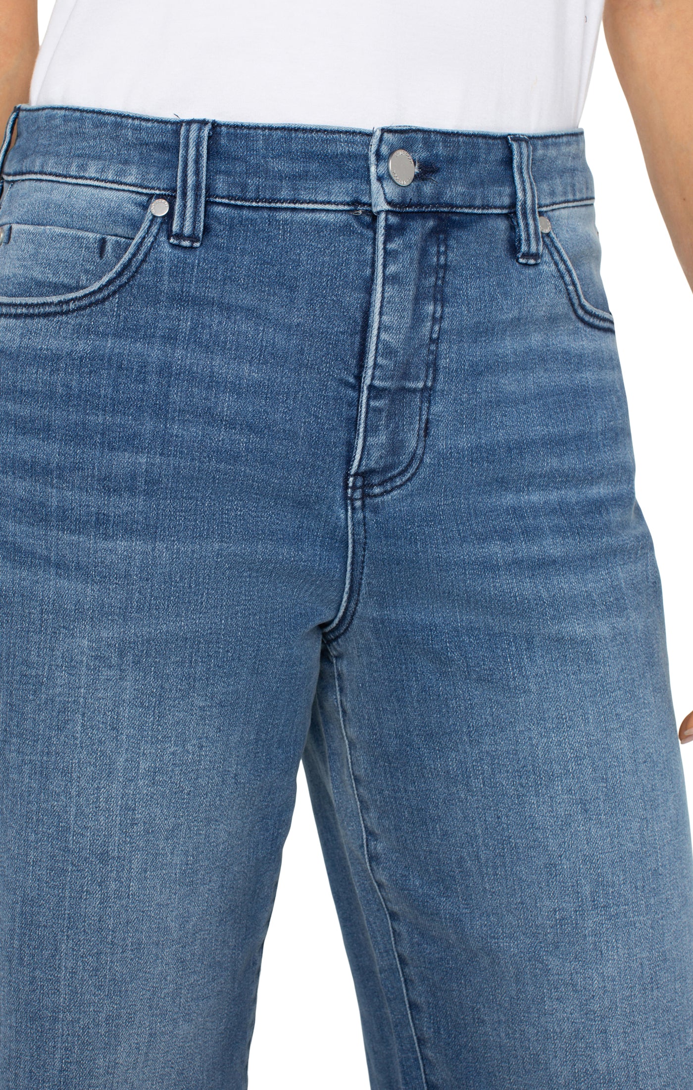 Stride High Rise Crop in Calabassas | Liverpool