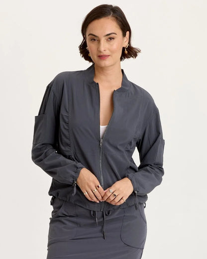 Bach Active Jacket in Charcoal | Wearables