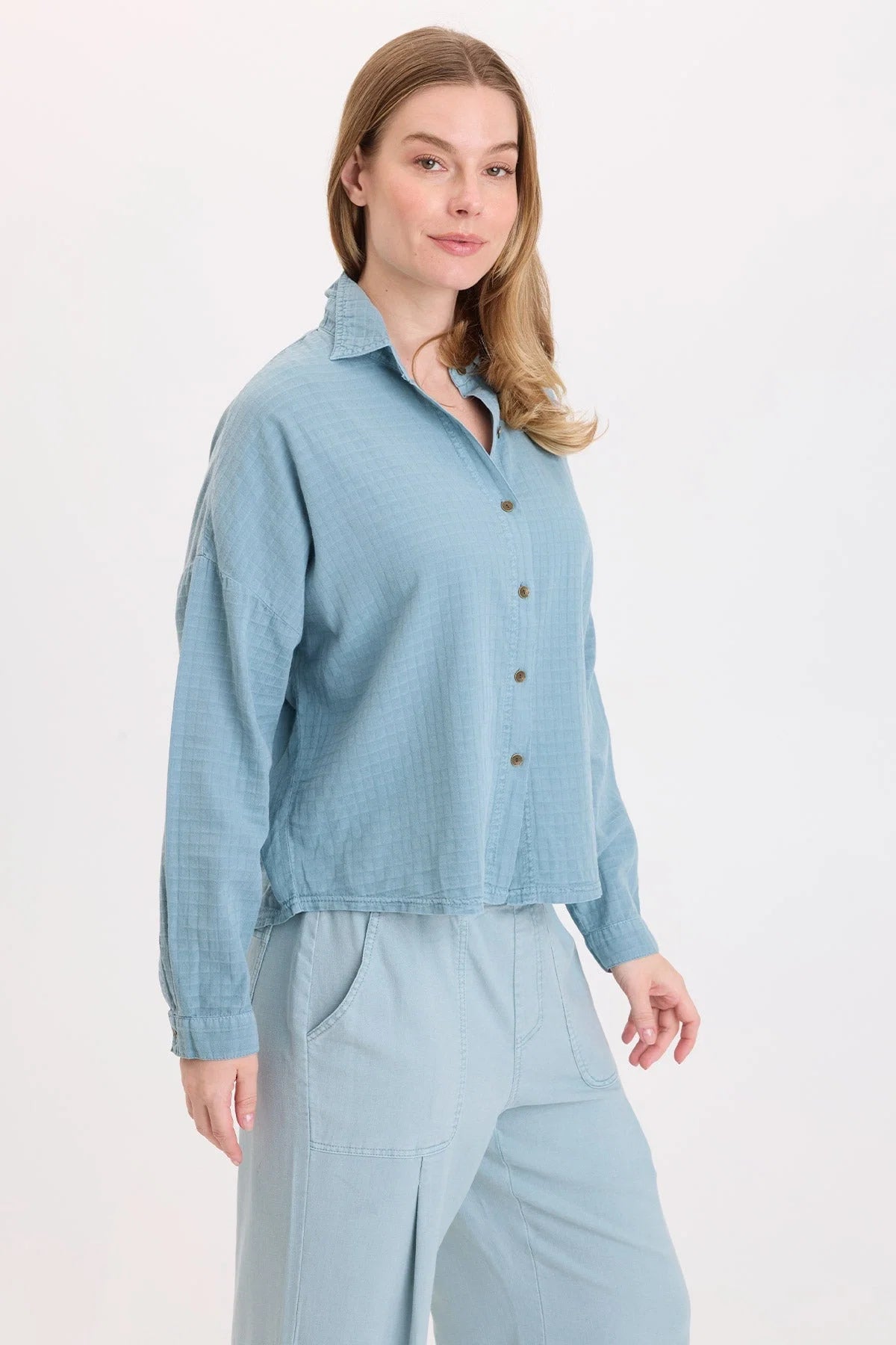 Becknir Button Up in Turquoise | Wearables