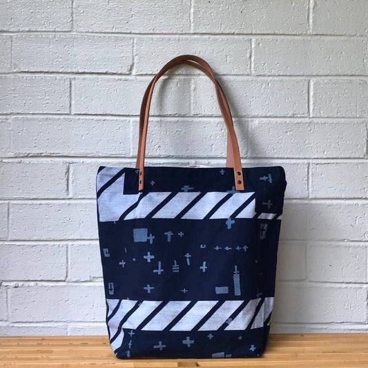 Portland Tote In Indigo Abstract