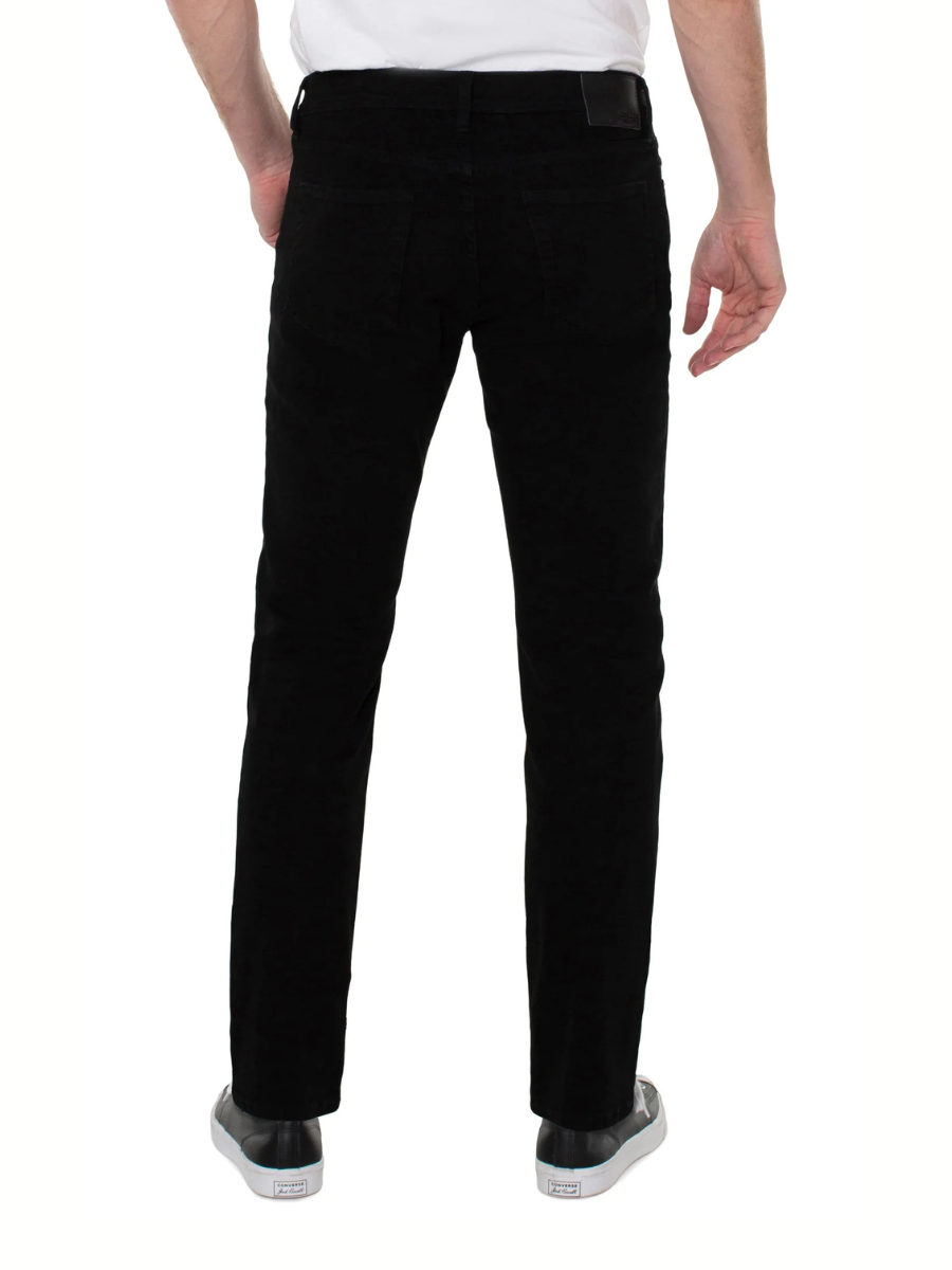 Relaxed Straight Jean in Jet Black | Liverpool