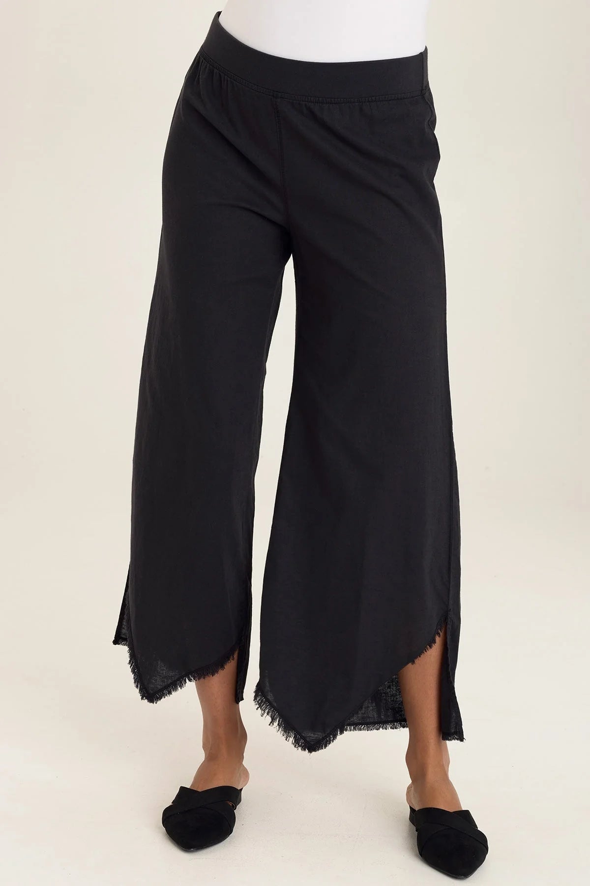 Astri Pant in Black | Wearables