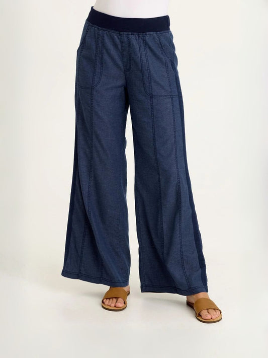 Geraldine Pant in Airdale | Wearables