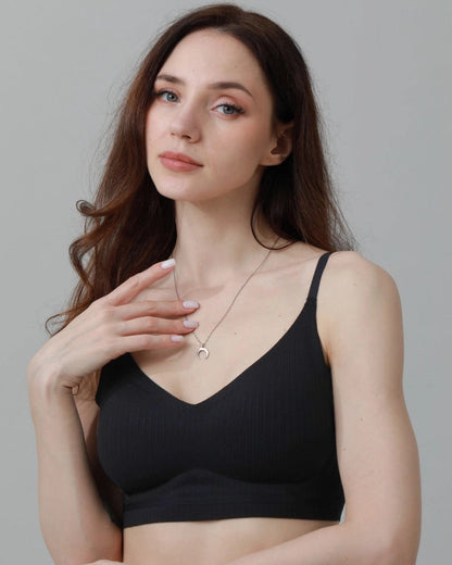 Seamless Soft Support Bra in Black