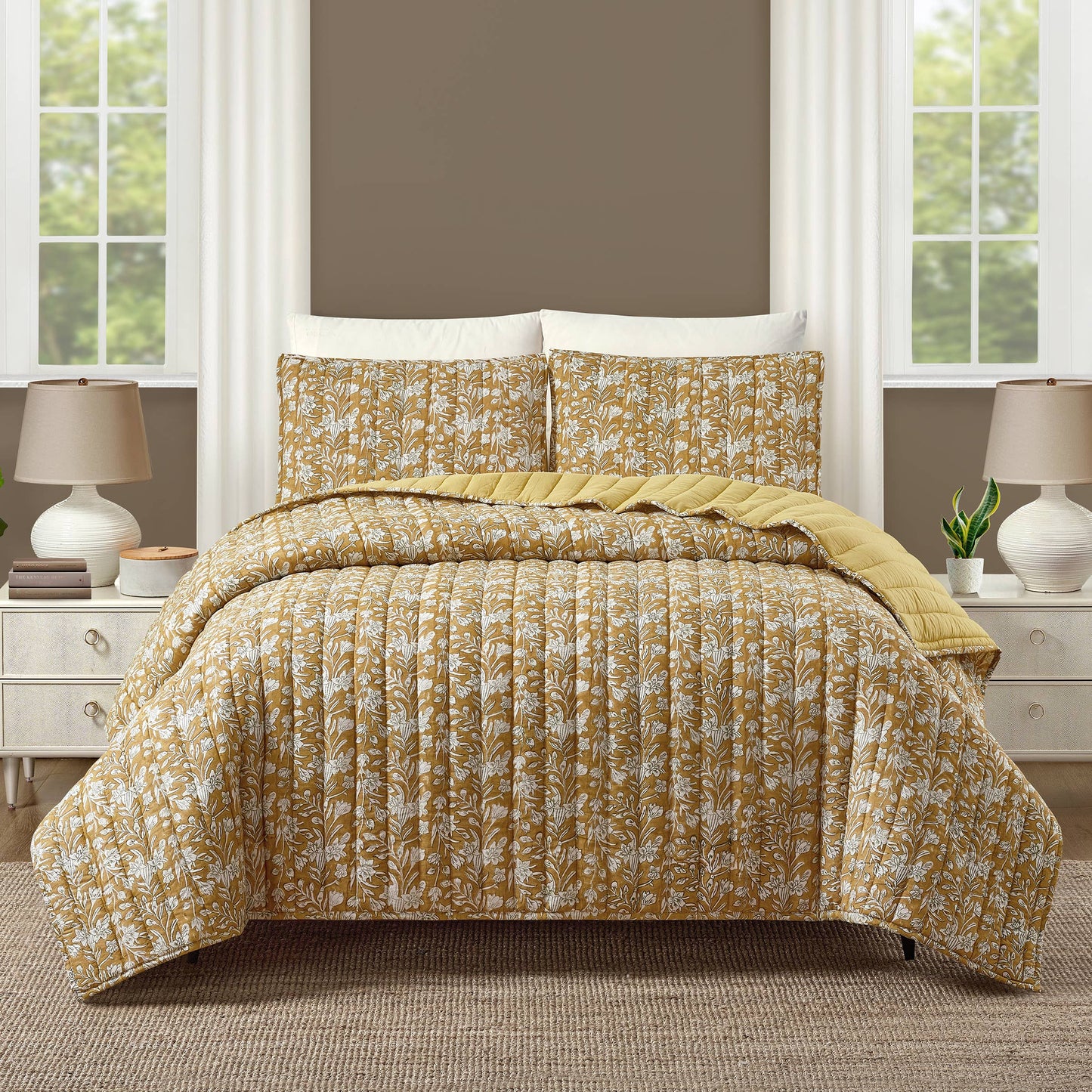 Block Print Sketched Floral 3-Piece Quilt Set