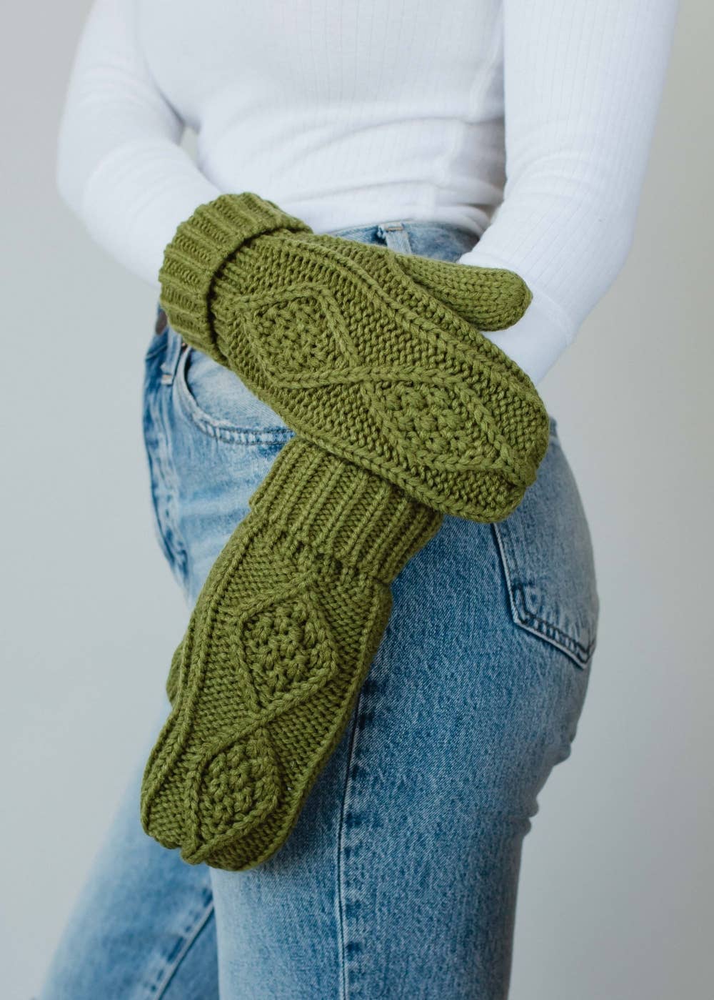 Olive Cable Knit Mittens – Bedouin