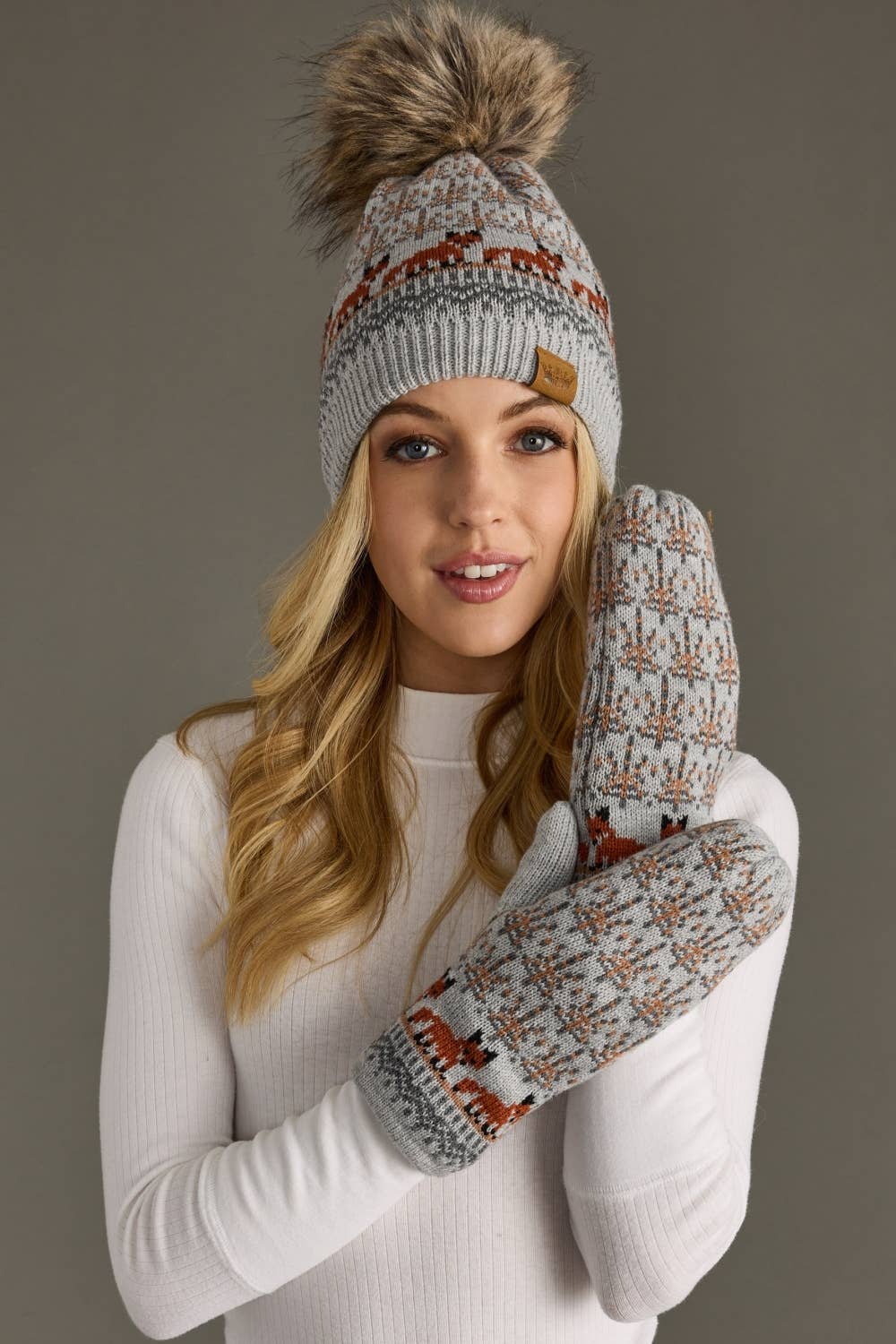Gray Fox Pattern Mittens