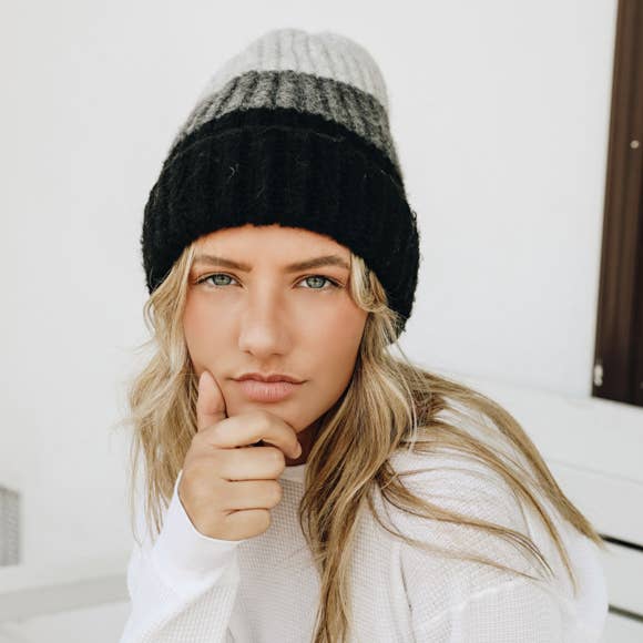 Color Block Knit Beanie In Black/Gray