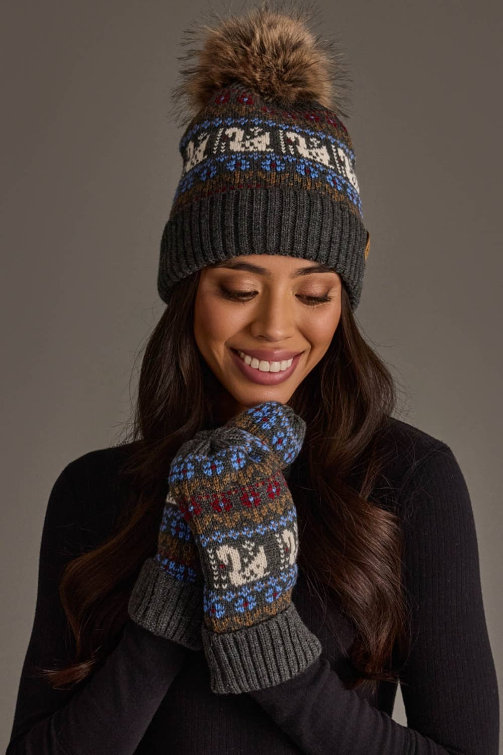 Gray Swan Pattern Mittens