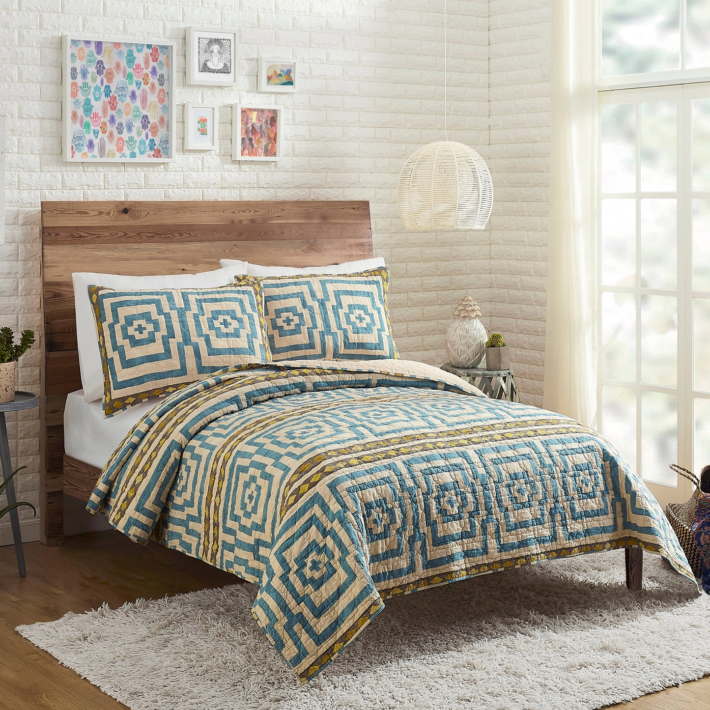Hypnotic 3-Piece Quilt Set in Blue