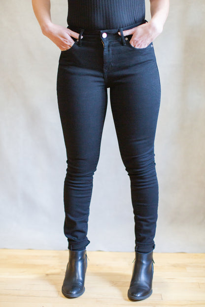 Gisele Skinny Jean in Black Arrow