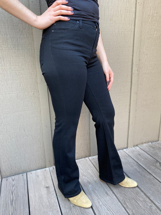 Lucy High Rise Bootcut in Black Rinse