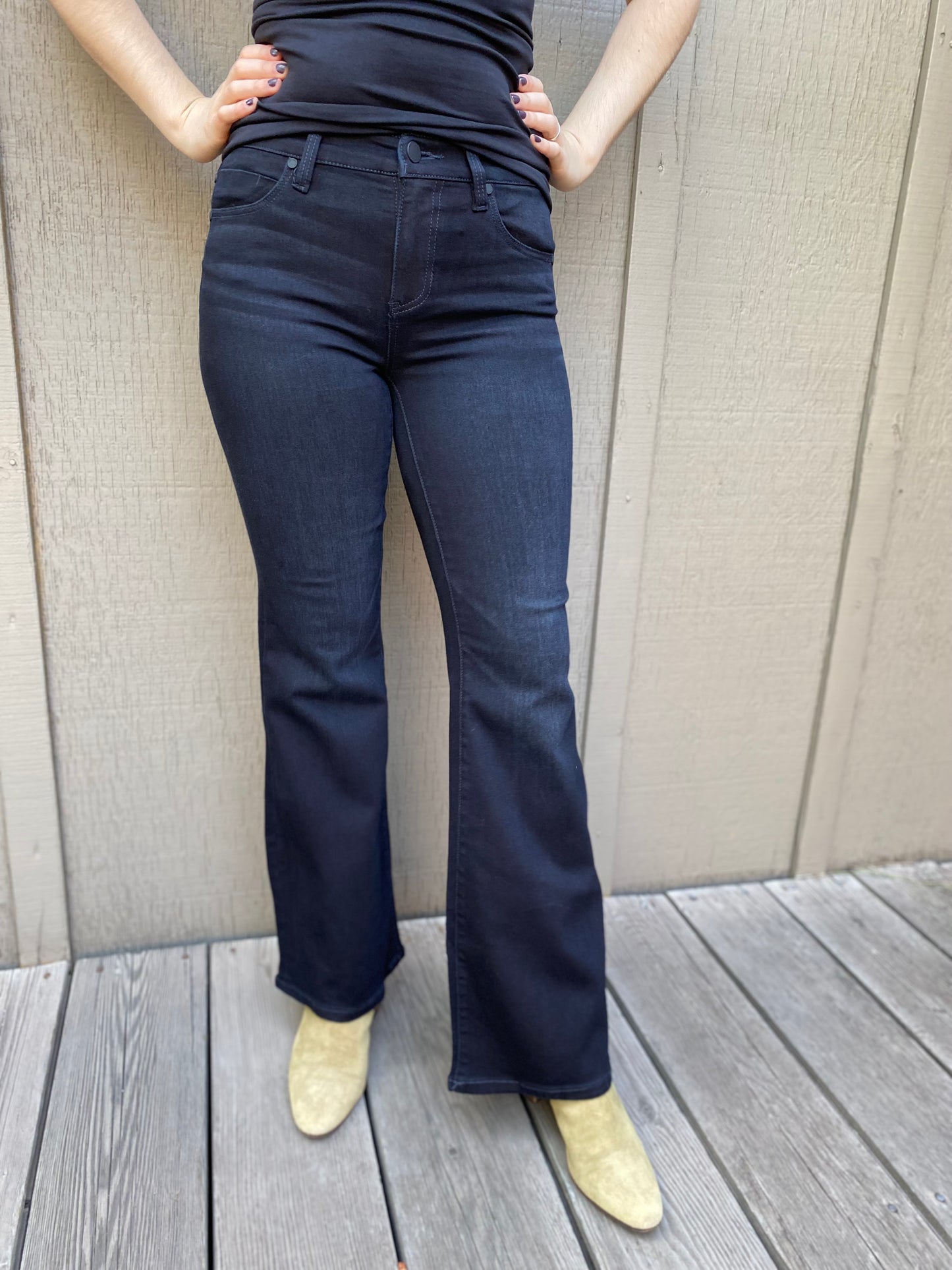 Hannah Flare Bootcut in Apollo