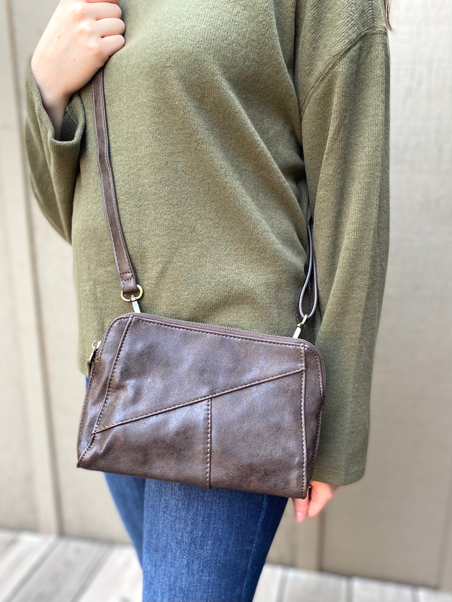 Gigi Crossbody Bag in Carob