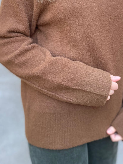 Crew Sweater in Chocolate