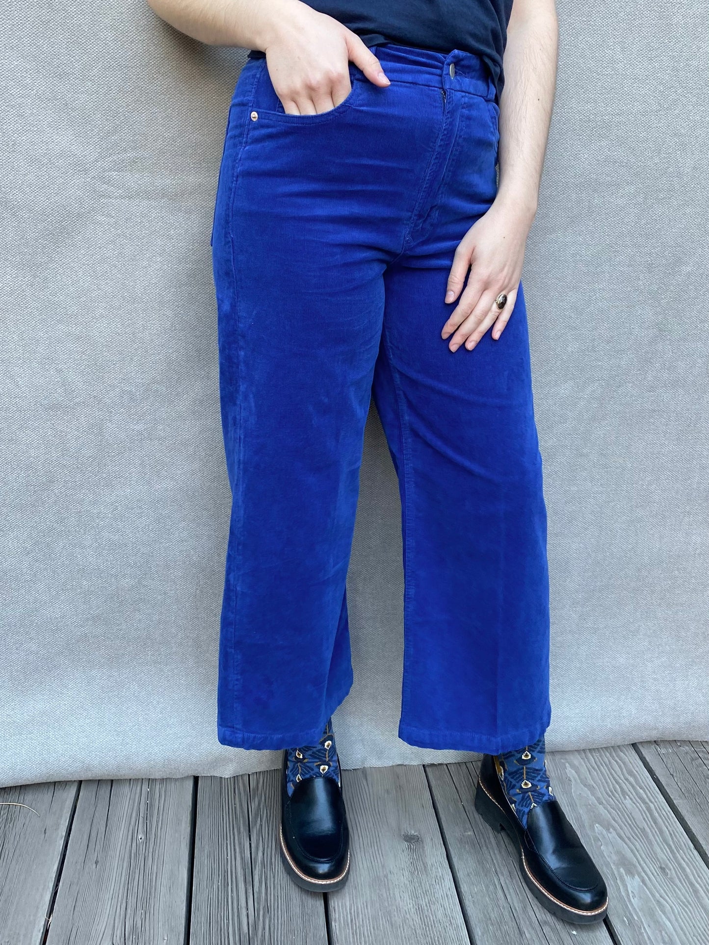 Audrey High Rise Wide Leg Crop Corduroy in Royal Blue