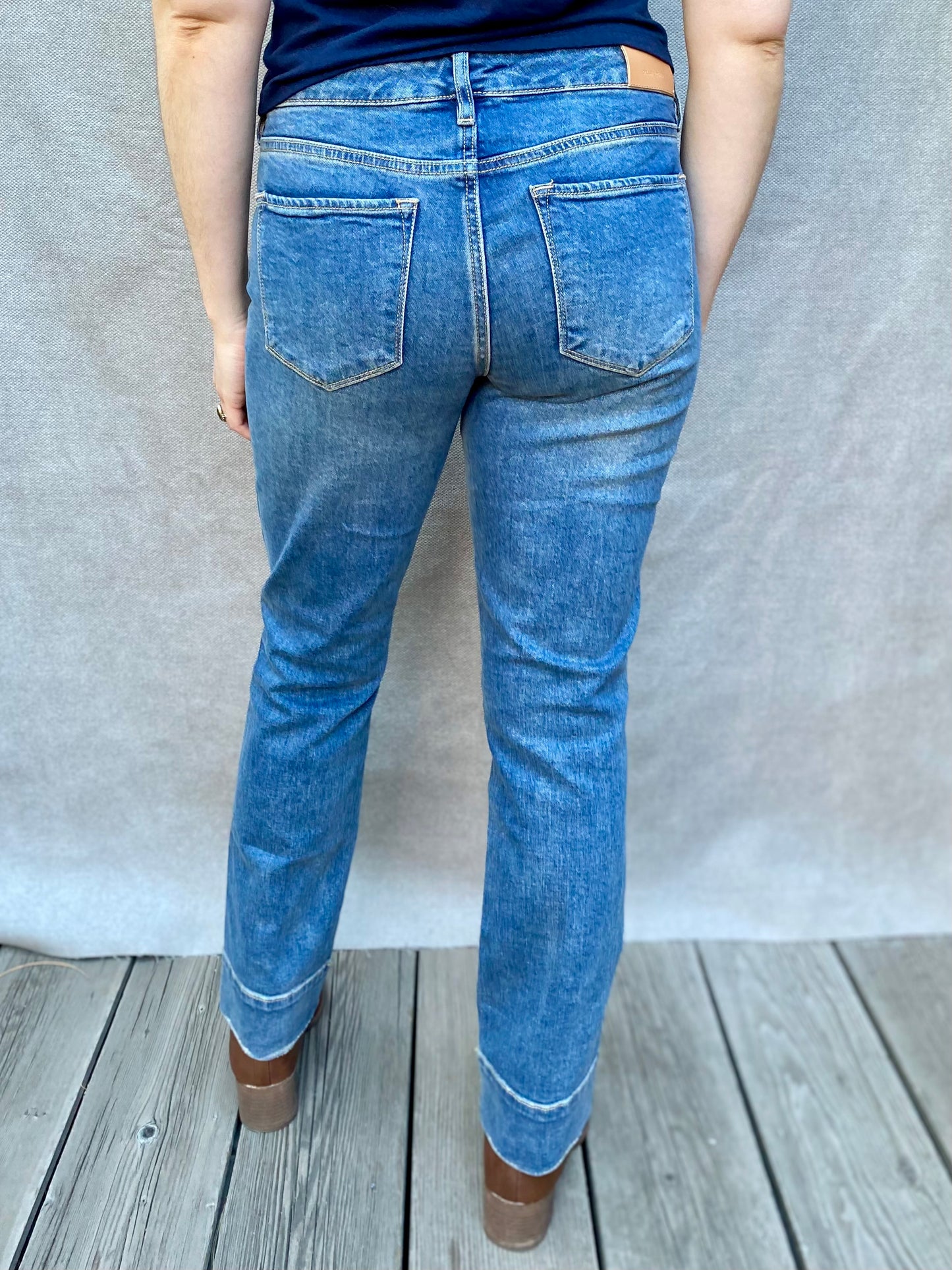 Playback Mid Rise Slim Straight Jean in Skyler