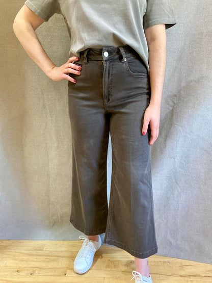 Audrey Super High Wide Leg Crop Jean in Ground Coffee